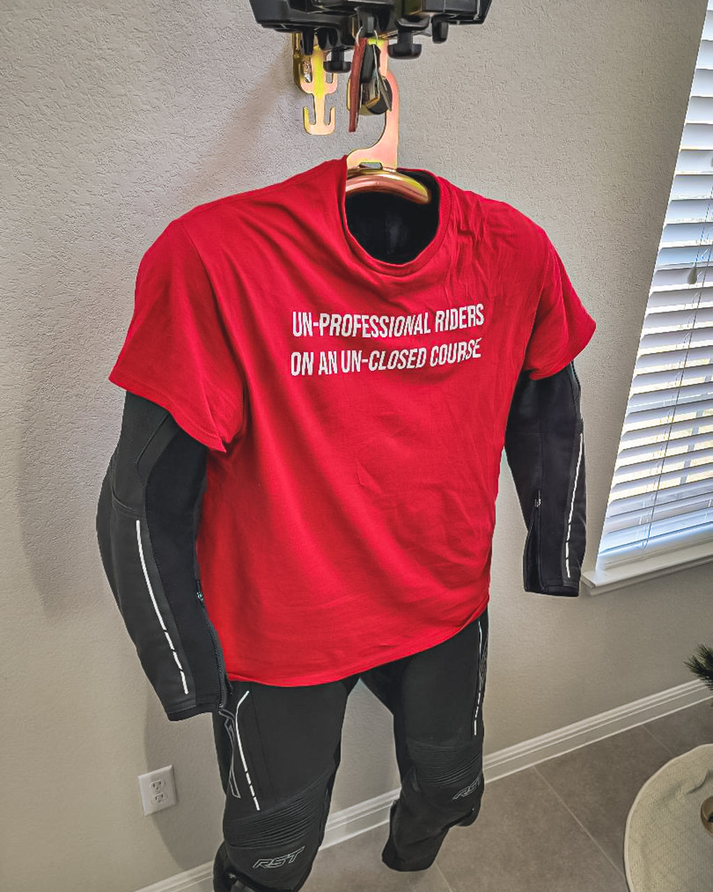 Un-Professional Riders Tee
